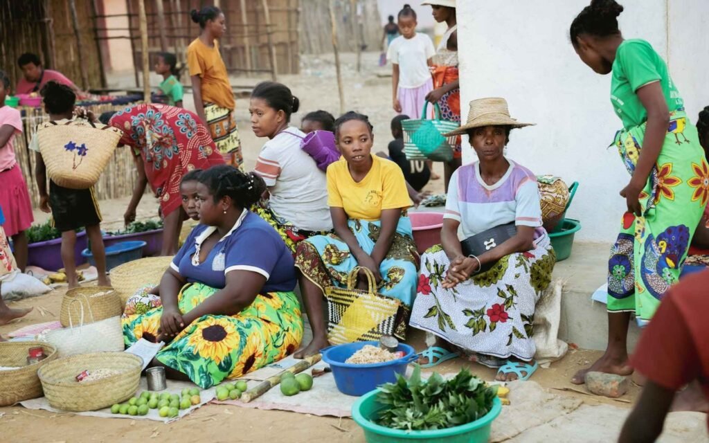Vie quotidienne Sakalava -Bekopaka Circuit Ouest Madagascar